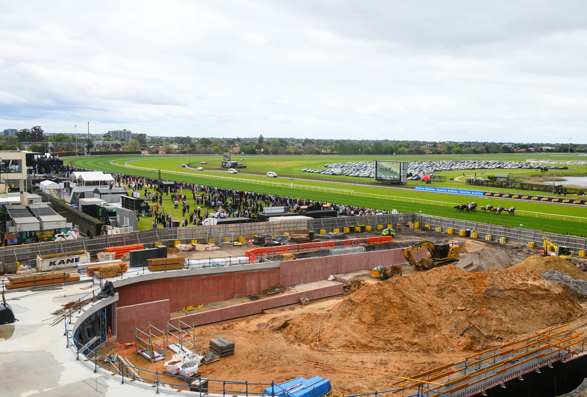 Caulfield mounting yard